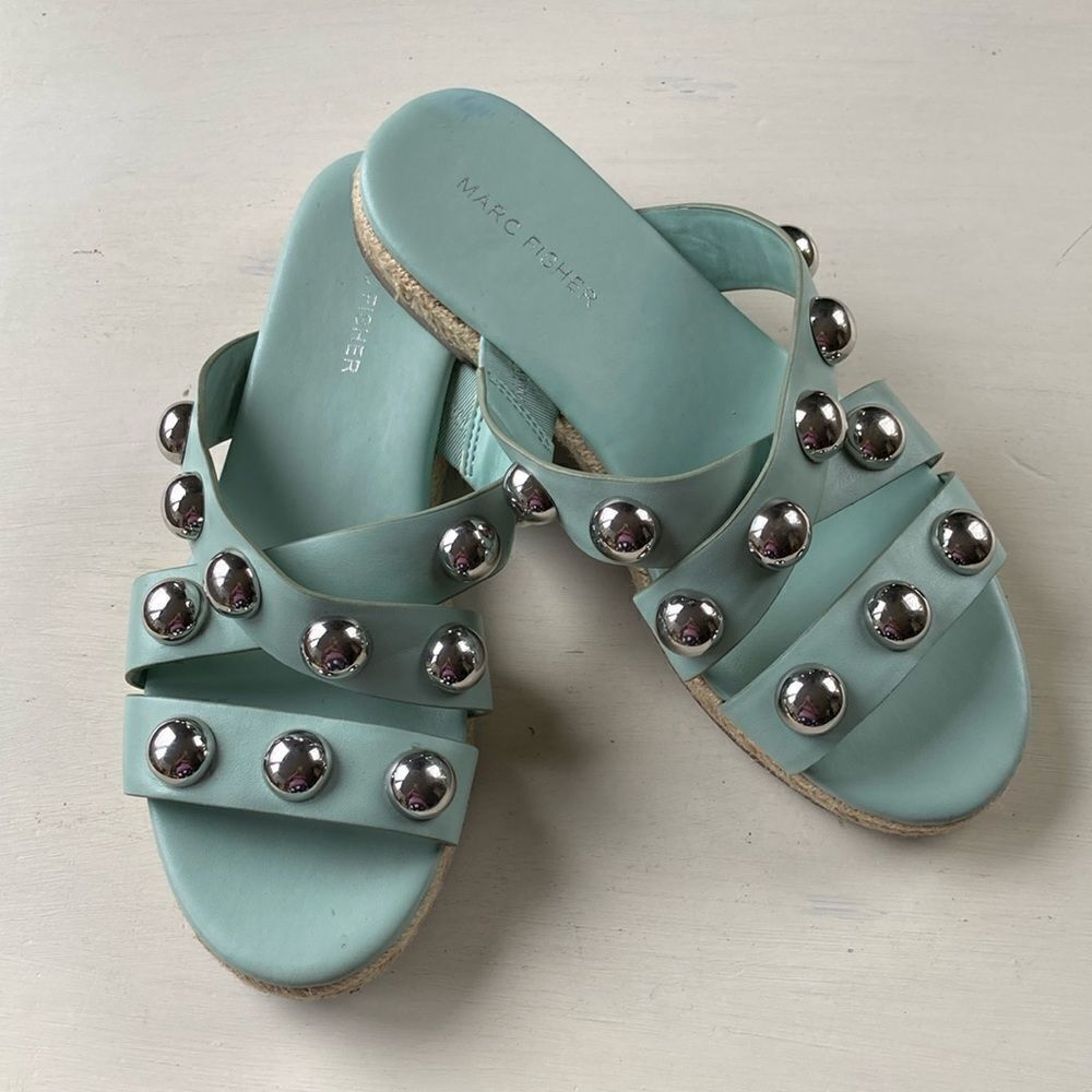 Marc Fisher Bryte Studded SlipOn Sandals Woman’s 8 M EUC